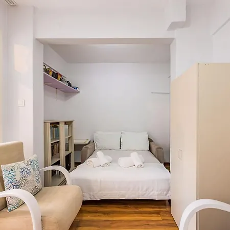 Lägenhet Refreshing Home With Backyard Near Uskudar Shore And Historical Landmarks *